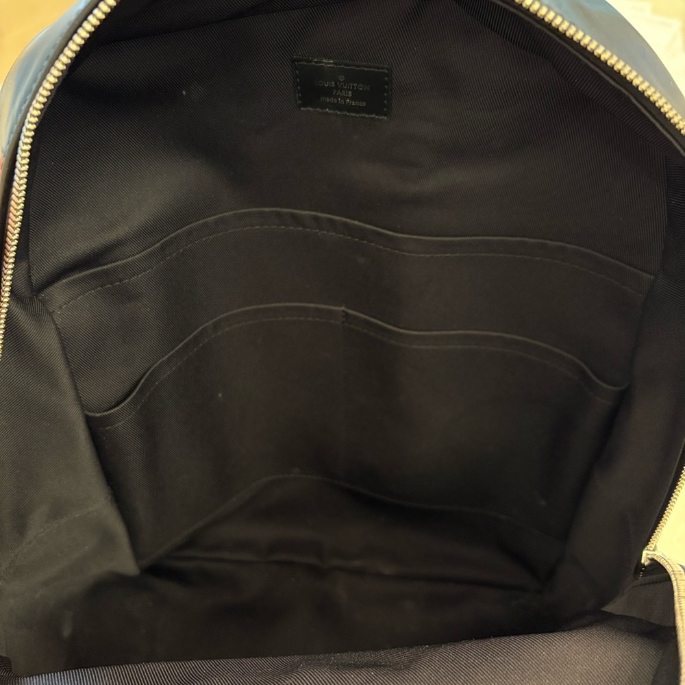 Louis Vuitton
Josh Backpack Leather Travel Bag‎ - Picture 10 of 11